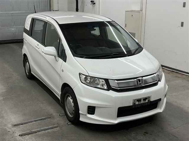 90222 Honda Freed spike GB3 2014 г. (MIRIVE Saitama)